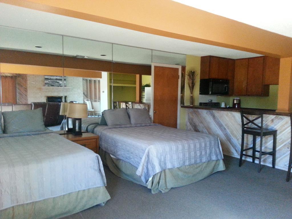 Lodge At Turkey Cove Canyon Lake Habitación foto
